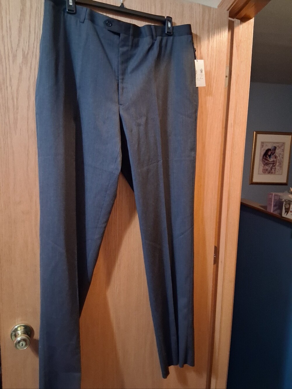 Austin Reed Signature men's dress pants. 100 % Worsted wool trouser, charcoal 42